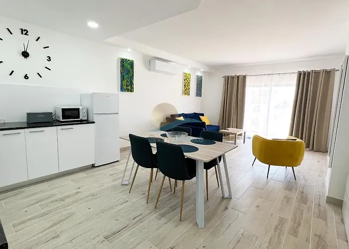 Alta Oura Prime By Sunny Deluxe Apartment *